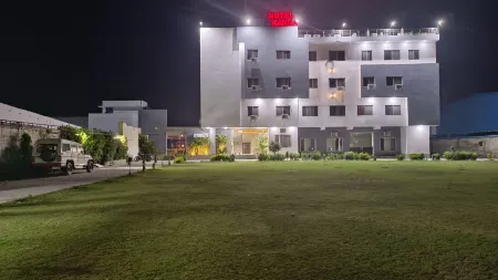 Kanha Hotel & Resort
