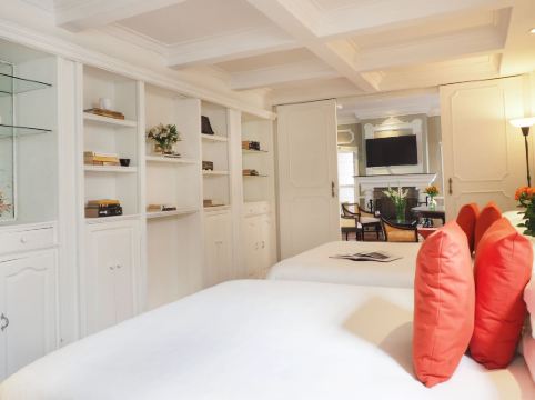 Pasaje de Hamburgo by the Local Way