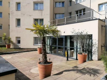 Terres de France - Appart Hotel Rouen Flaubert