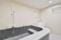 YTT Hotel - vasca da bagno
