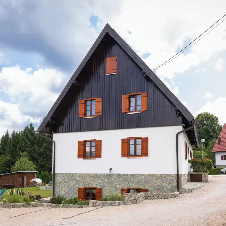 Green Lakes House