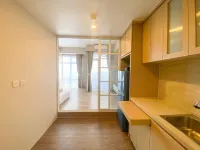 Cozy and Simple Big Studio Vasanta Innopark Apartment - Homestays