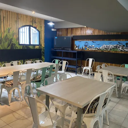 Hostel Cienfuegos Отели рядом с достопримечательностью «Дворец Ла-Монеда»