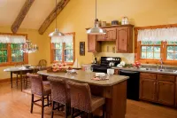 Chanticleer Cabins Hotels in Sevastopol