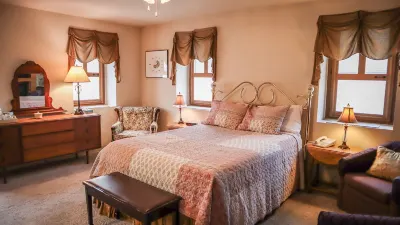 Mountain Creek Tavern Hotels in South Middleton Township