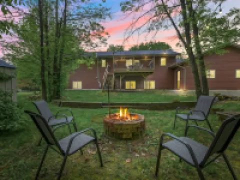 Mosinee Woodland Escape Whole House Hotels in Mosinee