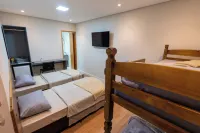 GRU村青年旅舍 瓜魯爾霍斯國際機場A號航廈附近的飯店