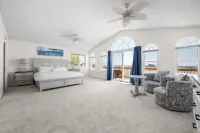 Seaside Serenity: 4Br Waterfront Gem in Branford – 5-Star Rated!