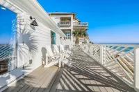 Beautiful Beachfront Home Near Alys Beach on 30A with Private Beach Hotel a Seacrest