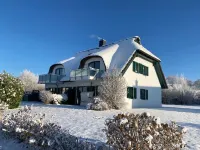Ferien am Meer in der Wunderschönen Albatros: mit Reetdach, Sauna und Viel Platz - Wifi
