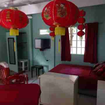 HUGE studio apartment Rooms