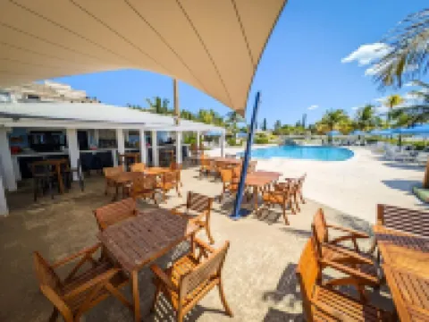 NEW Stunning Ground Floor Beachfront Studio in Coral Beach,  Grand Bahamas