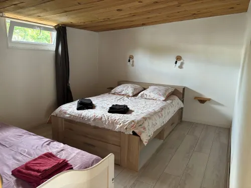 Farmhouse cabin with indoor pool and Jacuzzi