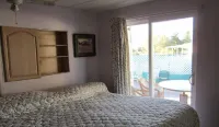 Quite Charming Updated 2 bedroom/1 bath home in Apache Junction, AZ