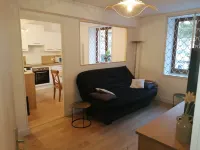 Appartement Neuf Pour 6 Personnes Face au Parc du Château Hôtels à proximité de : Parc du Château de Vizille