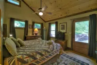 New! Fightingtown Creek, Hot Tub