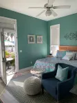 Relaxing beach retreat steps away to beach, pools, hot tub tennis/pickleball!
