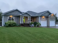 Waterview 5 bedroom home.  Sleeps 10