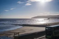 Wight Stone Luxury Townhouse - Breathtaking Views Hotels in Sandown