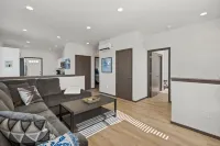 Clean 2 Bed Bungalow, Free Parking, Fast WiFi, Near GU