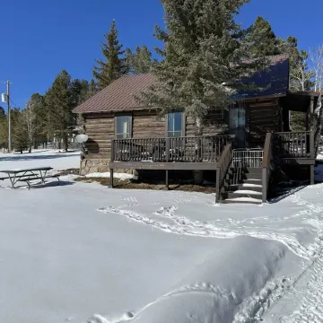 Historic Log Cabin in Greer, AZ.  Located near Molly Butler's & Sunrise Ski Area