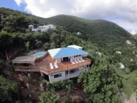 Southern Exposure 3 bedroom / 3 bath villa