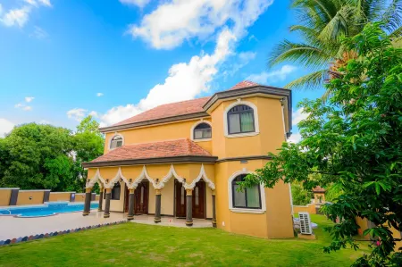 Le'Lavion's Pool Villa w/Airport svc Private Chef/Ocho Rios Tower Isle