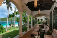 Luxurious 4 BR Beachfront Villa in Lower Peter Bay Hotels in Central