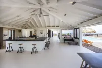 Amazing 360 Views over the Caribbean Sea, 12 Guests and Private Pool