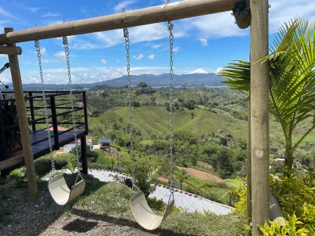 Hermosa Cabaña en Guatapé con Jacuzzi - Hermosa Visa y Paisaje