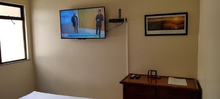 Apto de Frente p / 08, Sky, WI FI, partial sea view. Up to 12x s / interest in CC. Hotels in Arraial do Cabo