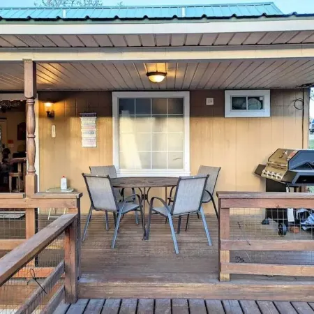 Treehouse Hideaway - Your Home Away from Home