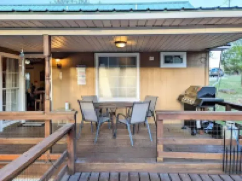 Treehouse Hideaway - Your Home Away from Home