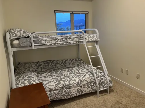 Large Lakefront 3 Bed Condo With Gorgeous Osoyoos Lake and Mountain Views