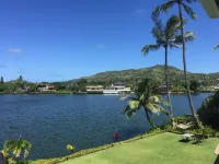 Come relax on the lake! Beautiful lake and mountain views. Kayaks included.