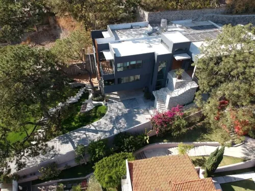 Residencia y Piscina Climatizada