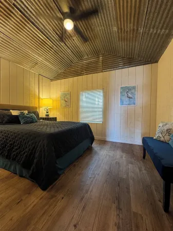 Lake Front Cabin with Marina Access