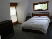 Awesome Lake House with Natural Beach, Huge Dock, and Sunset Views. Sleeps 9