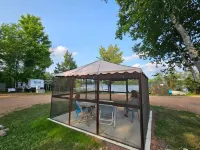 Tiny House Cabin -Presque Isle Campground #30