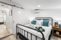 Close to parks, beaches and downtown Naples