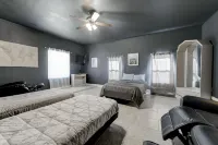 Custom built Tuscan beauty 4br3ba 12+guests; 5min drive to Dana Peak park & lake Hotels near Christian House of Prayer
