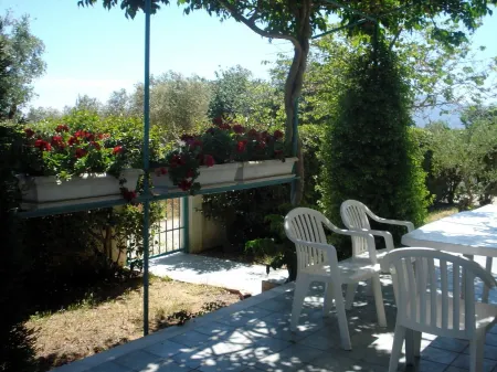 Apartment Lena in Analipsis Отели в г. Messini