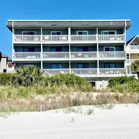 2 Large Bedrooms, Double Oceanfront Balcony, Full size kitchen, Pool!
