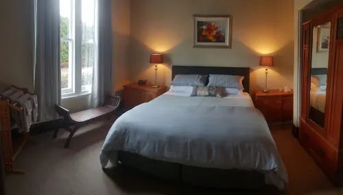 Rural  Cottage Havelock North, enjoy rural views up to Te Mata peak