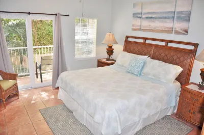 Grande Bay Resort - Mojo Blue 1BR Condo Beachfront! Hotels in 