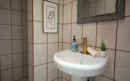 BEACHFRONT Relaxation 1 Bedroom Apt Отели рядом с достопримечательностью «Плайяс Де Тихуана»