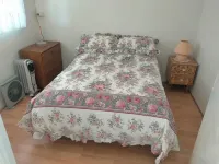 Well equipped family holiday house. Close to the beach, shops and playgrounds.