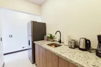 Cozy private studio with WiFi, AC, jacuzzi, volcano views, 8min drive to Fortuna