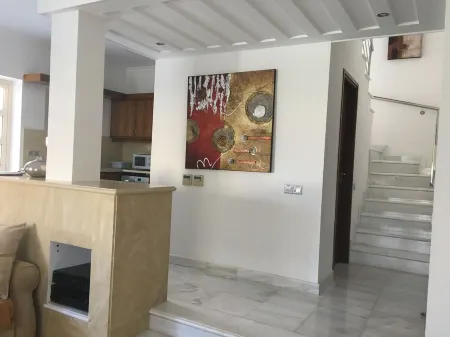 Beach Villa Private Pool A/C Wifi Tennis Court Sea Views Near Latchi Отели в г. Neokhorio