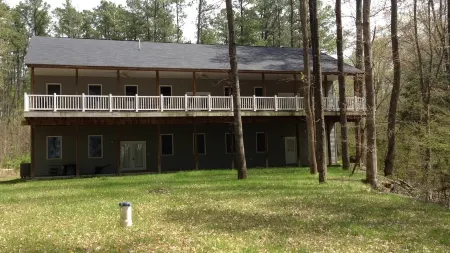 Family Lakefront Retreat! Bring your boat to your own private boat house.